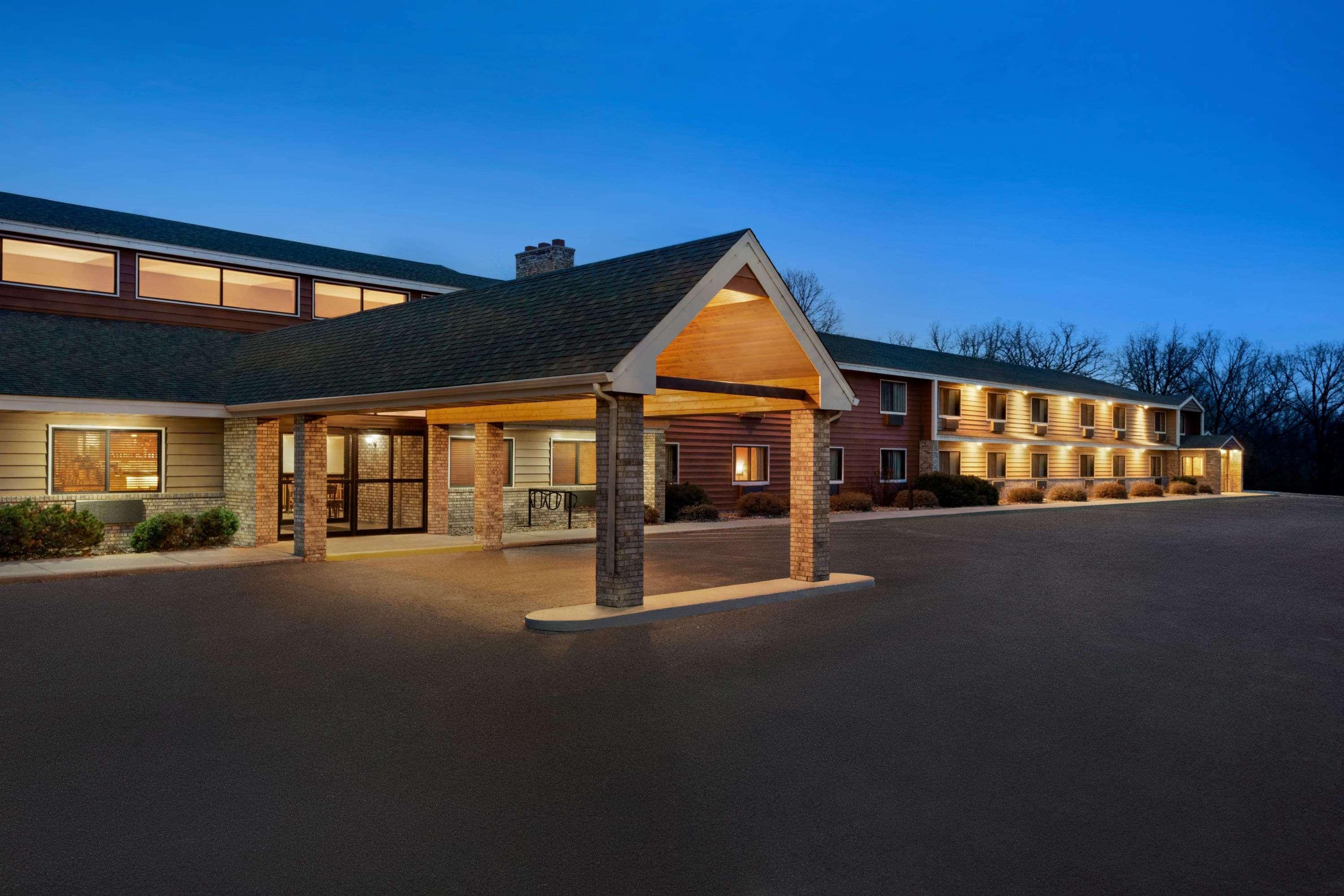 Americinn By Wyndham דטרוייט לייקס מראה חיצוני תמונה