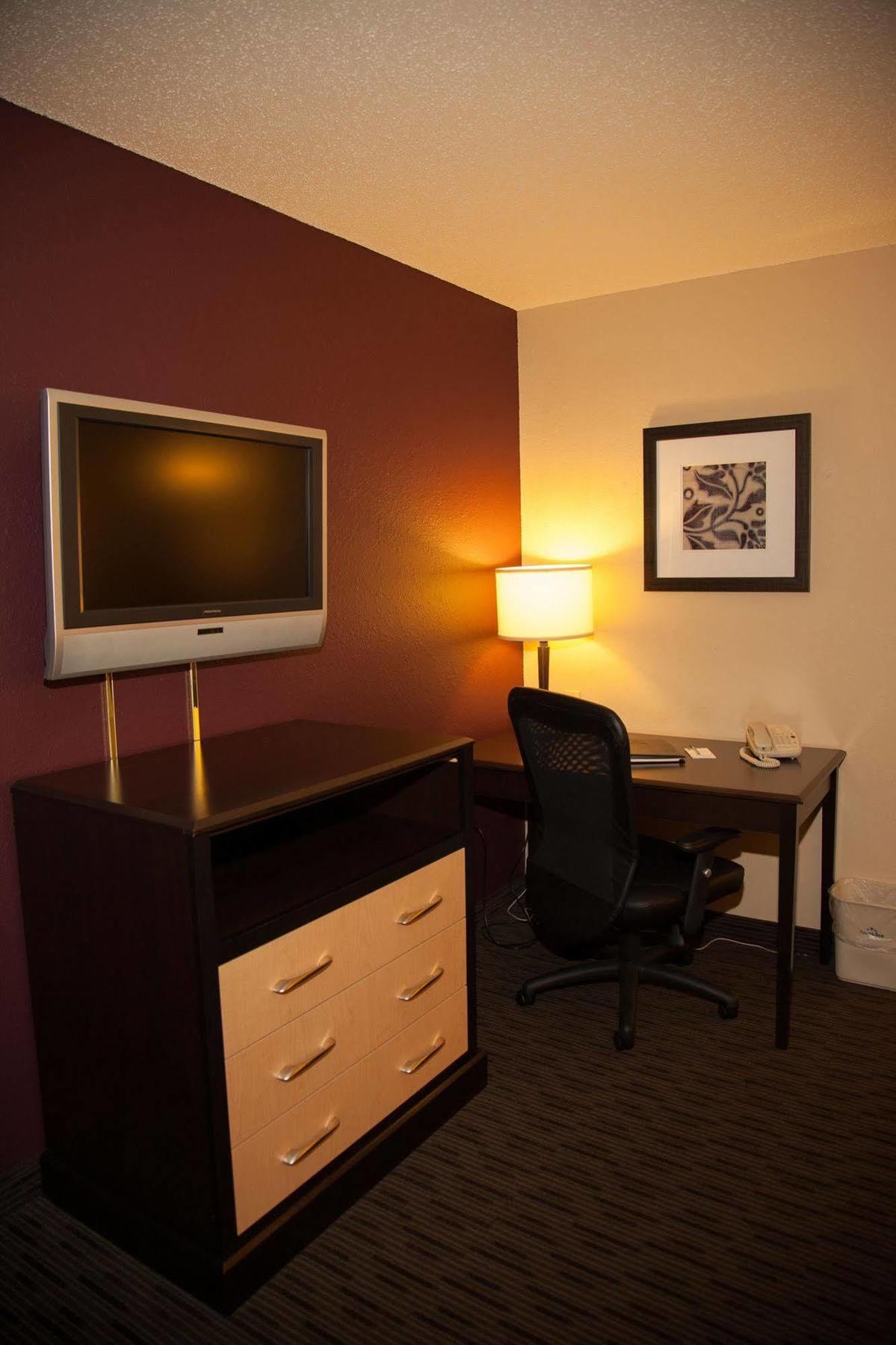 Americinn By Wyndham דטרוייט לייקס מראה חיצוני תמונה