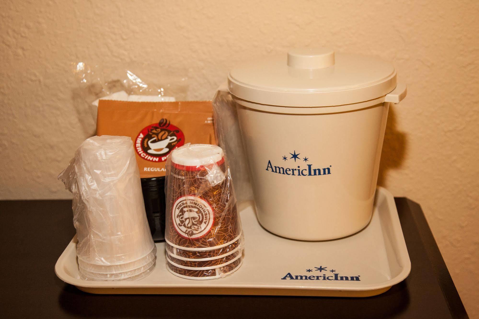 Americinn By Wyndham דטרוייט לייקס מראה חיצוני תמונה