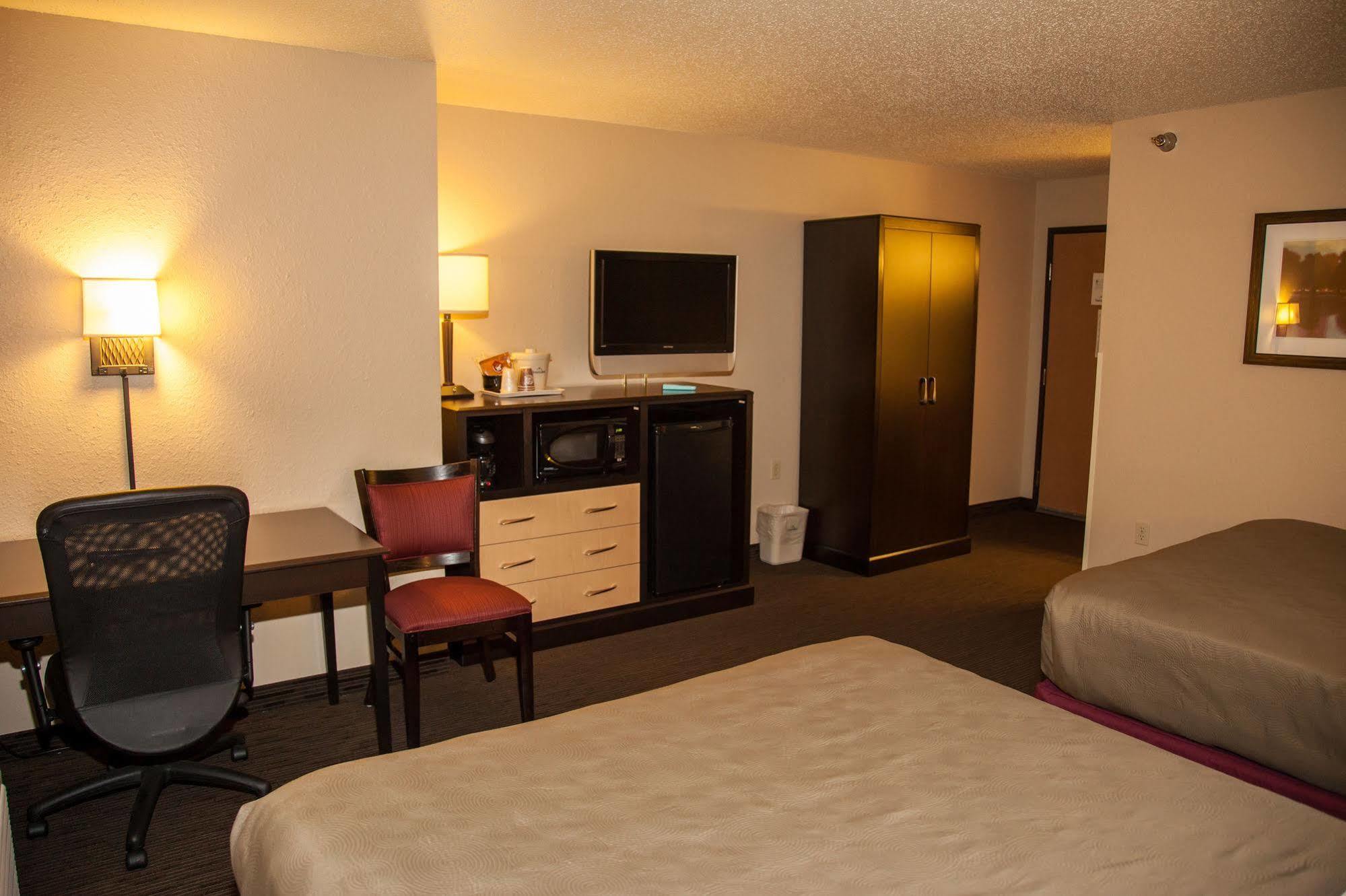 Americinn By Wyndham דטרוייט לייקס מראה חיצוני תמונה